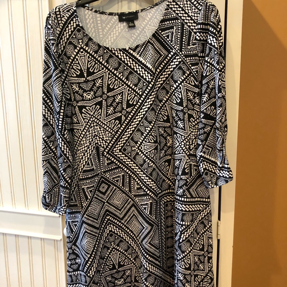 Black and white printed dress